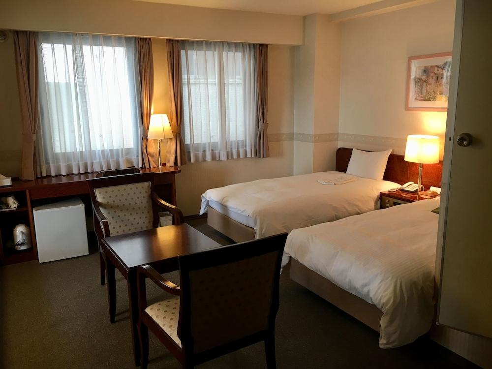 Ueno Terminal Hotel Токио Екстериор снимка