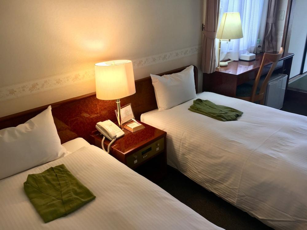 Ueno Terminal Hotel Токио Екстериор снимка