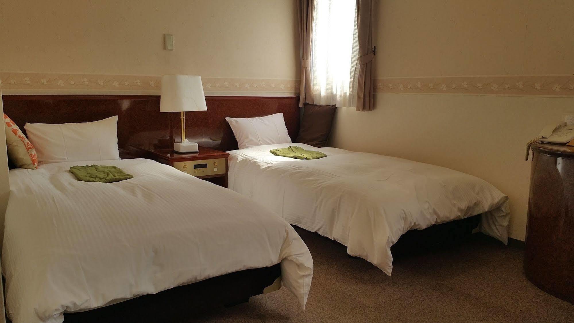Ueno Terminal Hotel Токио Екстериор снимка